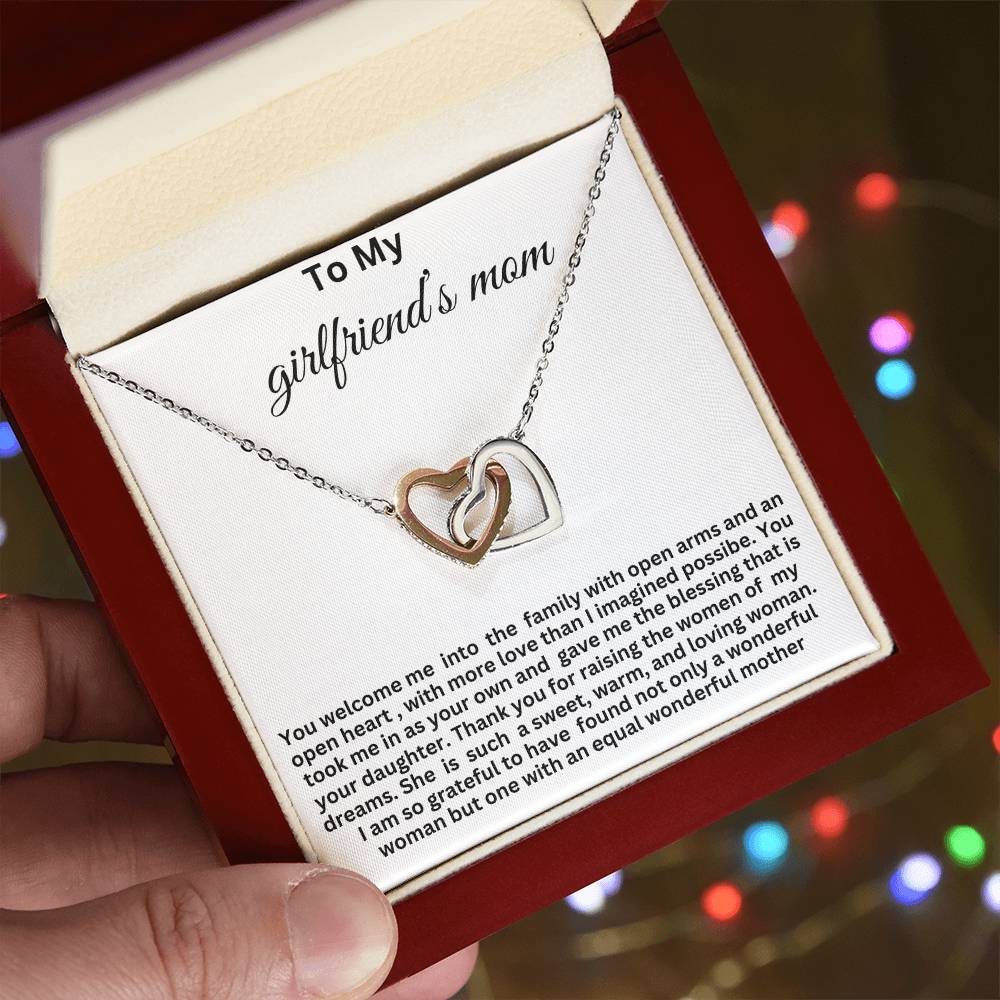 To girlfriend's mom heart necklace